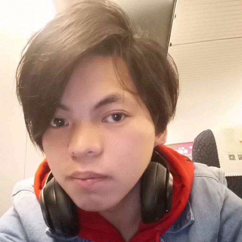 张亚飞